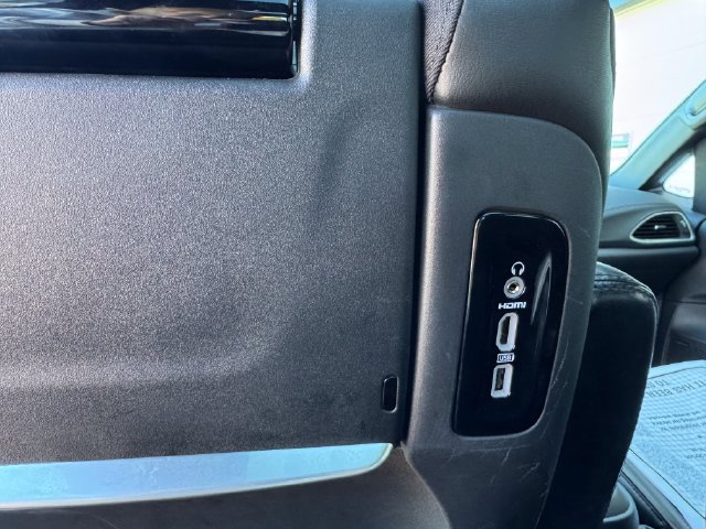 Used 2020 Chrysler Pacifica Limited FWD image 57
