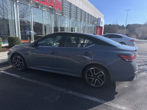 Used 2024 Nissan Sentra SR image 2