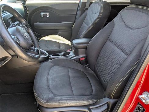Used 2015 Kia Soul + FWD image 14