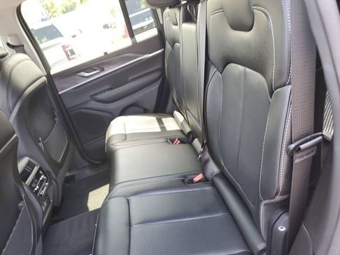 Certified 2023 Jeep Grand Cherokee Limited w/ Luxury Tech Group II AWD/4WD image 13