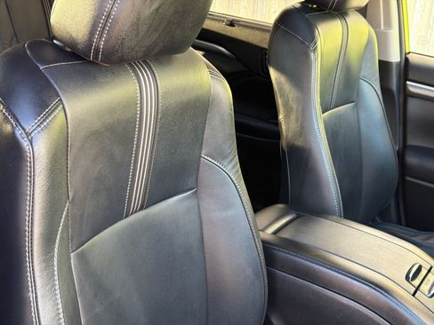 Used 2017 Toyota Highlander SE image 12