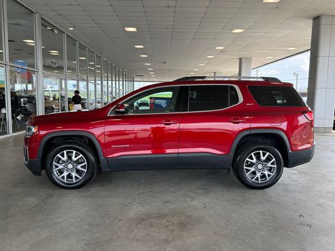 Used 2023 GMC Acadia SLT AWD/4WD image 2