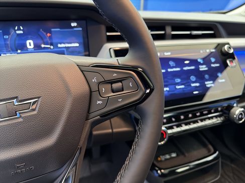 New 2027 Chevrolet Bolt RS w/ Technology Package FWD image 17