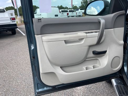 Used 2012 GMC Sierra 2500 SLE w/ SLE Preferred Package image 12