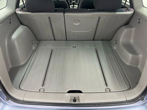 Used 2007 Toyota Matrix XR image 12