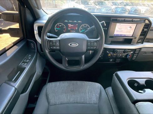 Used 2024 Ford F250 XLT image 9