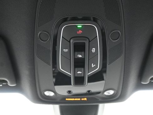 Used 2023 Audi Q5 2.0T Premium w/ Convenience Package image 21