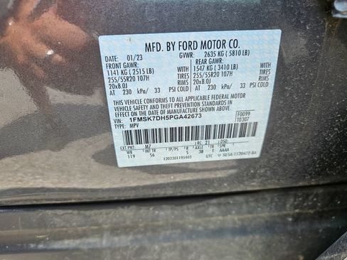 Used 2023 Ford Explorer XLT w/ Equipment Group 202A RWD image 31