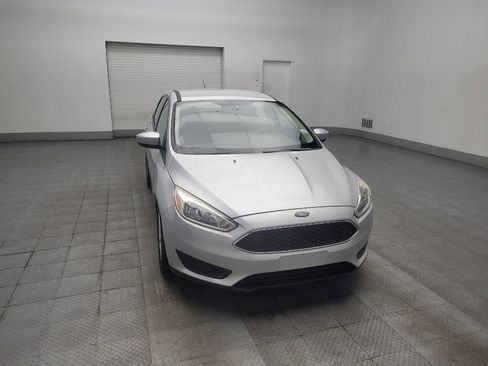 Used 2018 Ford Focus SE FWD image 14