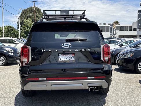 Used 2024 Hyundai Palisade SEL w/ Premium Package FWD image 4