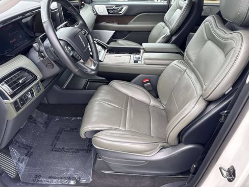 Certified 2024 Lincoln Navigator Black Label AWD/4WD image 12