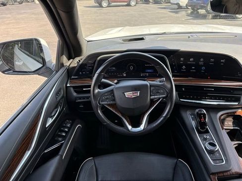 Used 2021 Cadillac Escalade ESV Premium Luxury image 22