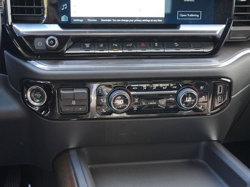 Used 2024 Chevrolet Silverado 3500 High Country w/ High Country Premium Package AWD/4WD image 25