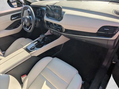 Used 2023 Nissan Rogue SL w/ SL Premium Package image 23