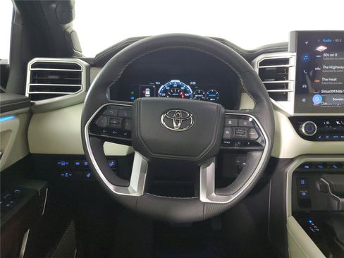 Used 2023 Toyota Sequoia Capstone AWD/4WD image 15