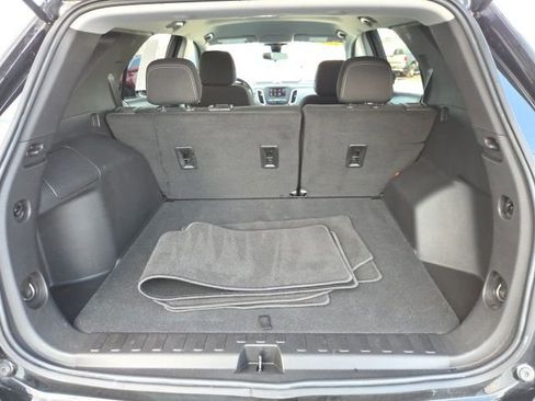 Used 2024 Chevrolet Equinox LS w/ LS Convenience Package image 51