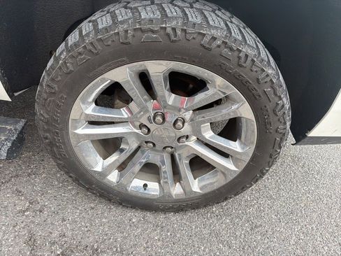 Used 2016 GMC Yukon Denali w/ Open Road Package image 5