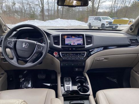 Used 2017 Honda Pilot Touring image 20