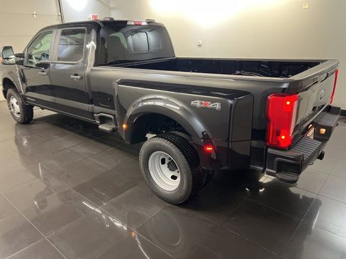 Used 2025 Ford F350 XL image 4