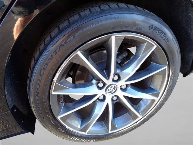 Used 2015 Toyota Camry XSE w/ Advanced Technology Package FWD image 6