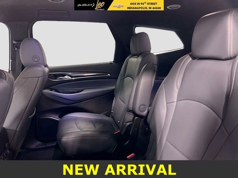 Used 2023 Buick Enclave Premium image 25