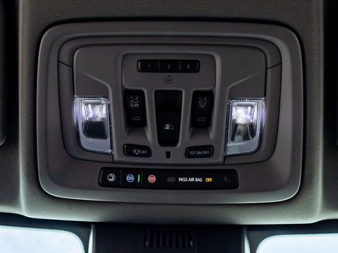 Used 2022 Chevrolet Silverado 1500 RST image 27