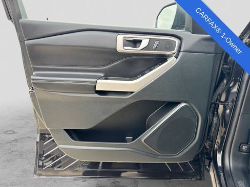Used 2023 Ford Explorer XLT w/ Equipment Group 202A AWD/4WD image 35