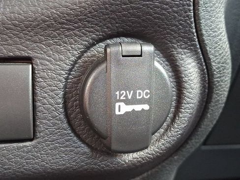 Used 2017 Jeep Wrangler Unlimited Sahara w/ Dual Top Group AWD/4WD image 22