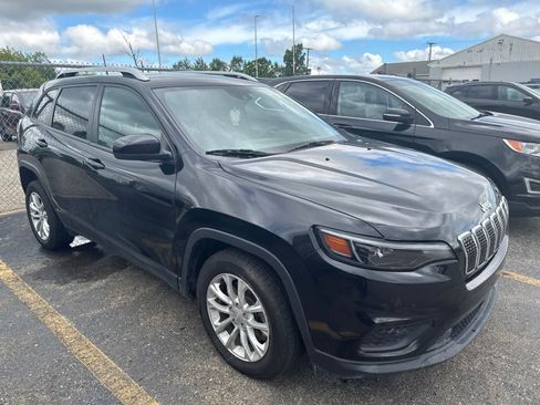 Used 2021 Jeep Cherokee Latitude FWD image 9