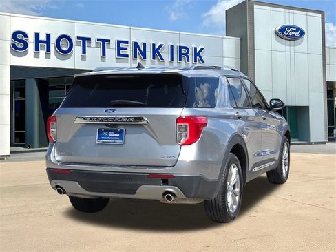 Certified 2023 Ford Explorer Limited image 8