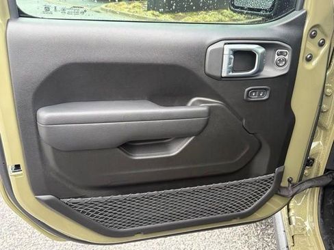 New 2026 Jeep Wrangler Unlimited Rubicon AWD/4WD image 12