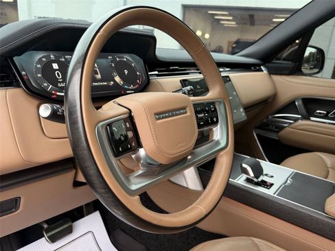 Used 2025 Land Rover Range Rover SE AWD/4WD image 46