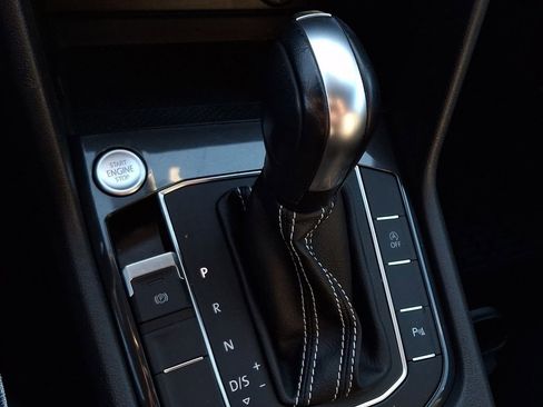 Used 2021 Volkswagen Tiguan SE R-Line image 16