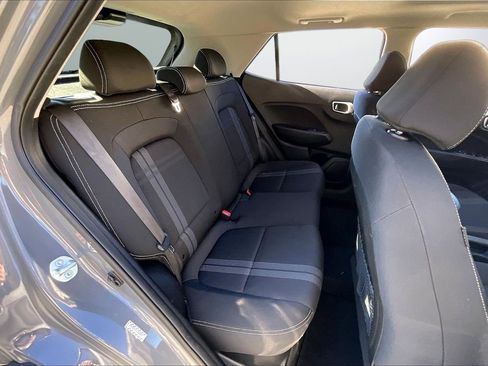 Used 2023 Hyundai Venue SEL w/ Cargo Package image 23