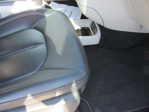 Used 2024 Chrysler Pacifica Touring-L image 14