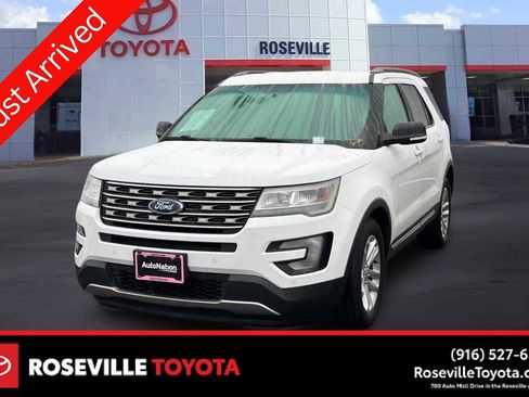 Used 2017 Ford Explorer XLT w/ Equipment Group 201A image 1