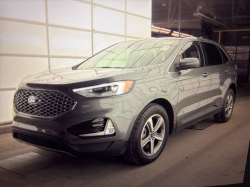 Used 2023 Ford Edge SEL w/ Convenience Package image 19