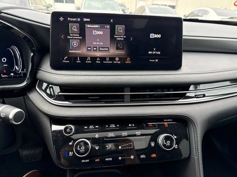 Certified 2024 INFINITI QX60 Luxe w/ Vision Package AWD/4WD image 9