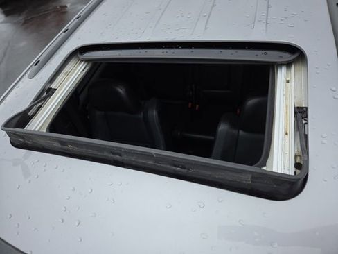 Used 2019 Jeep Grand Cherokee Altitude image 3