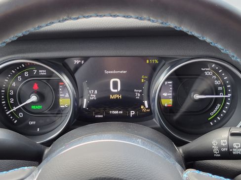Used 2022 Jeep Wrangler Unlimited Rubicon 4xe w/ Cold Weather Group AWD/4WD image 9