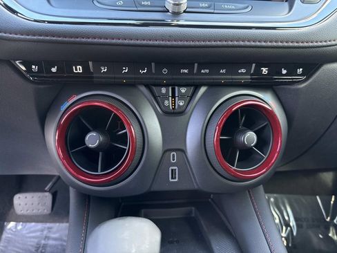 Used 2025 Chevrolet Blazer RS w/ Enhanced Convenience Package image 36