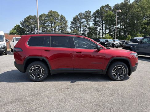 New 2026 Jeep Cherokee Laredo AWD/4WD image 5