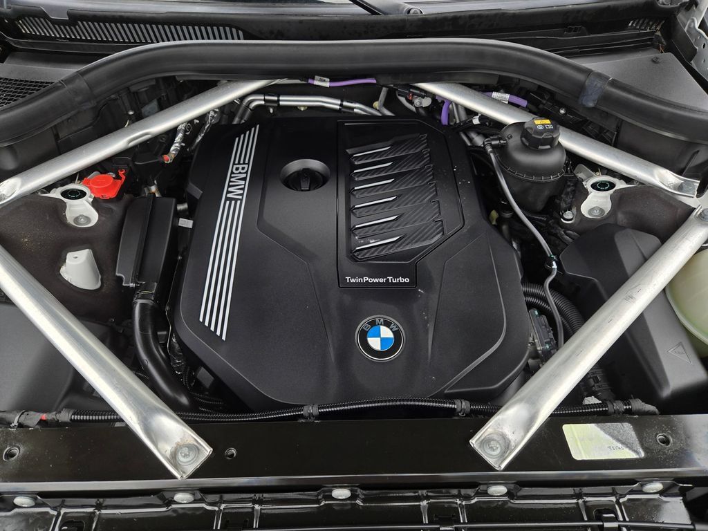 Used 2021 BMW X7 xDrive40i w/ M Sport Package AWD/4WD image 46