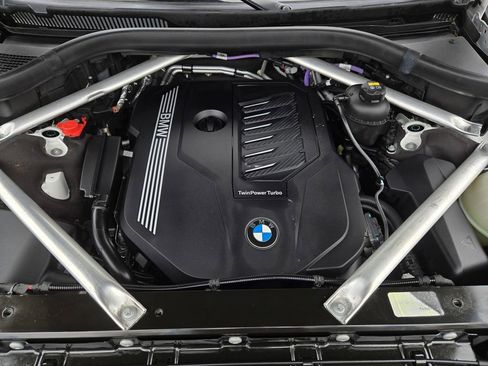 Used 2021 BMW X7 xDrive40i w/ M Sport Package AWD/4WD image 46