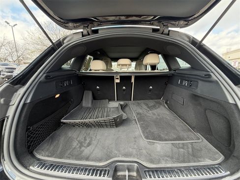Used 2024 Mercedes-Benz GLC 300 4MATIC image 19