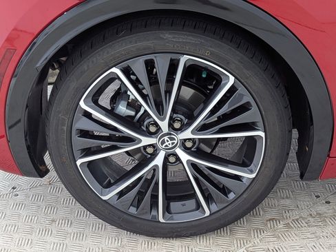 Used 2025 Toyota Prius Limited image 12