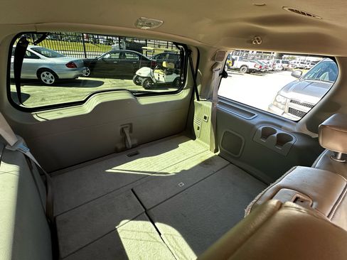 Used 2012 Lincoln Navigator 2WD image 37