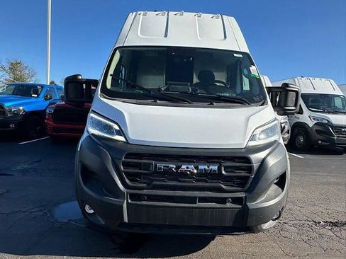 Used 2024 RAM ProMaster 3500 w/ Delivery Van Package FWD image 10