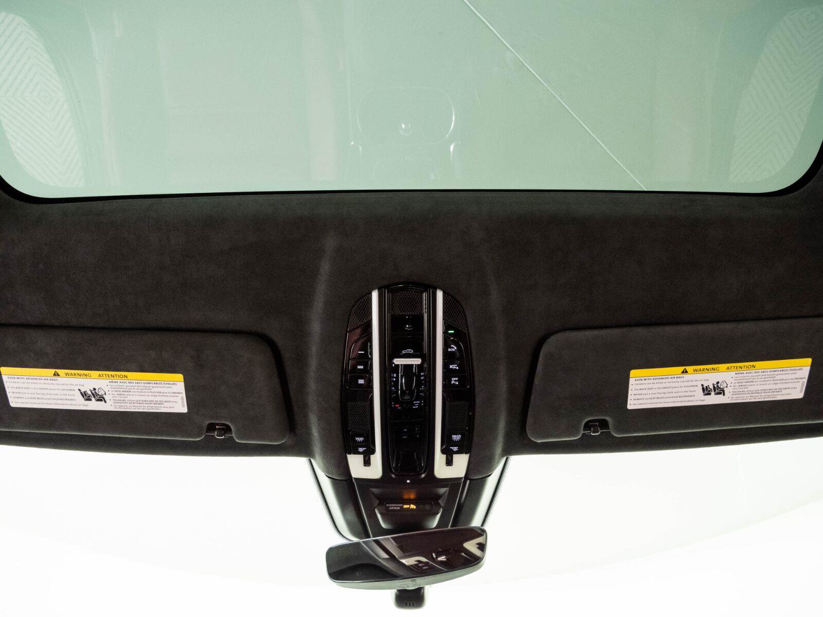 Certified 2023 Porsche Cayenne Turbo AWD/4WD image 20