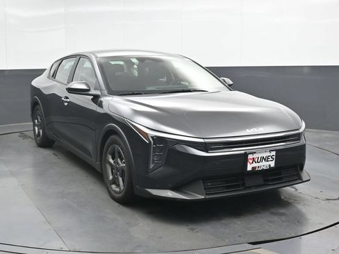 Used 2025 Kia K4 FWD image 4